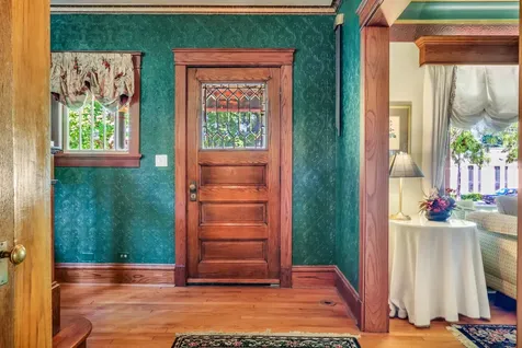 112 South Lake Street Grayslake IL 60030
