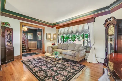 112 South Lake Street Grayslake IL 60030