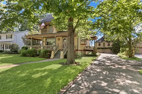 112 South Lake Street Grayslake IL 60030