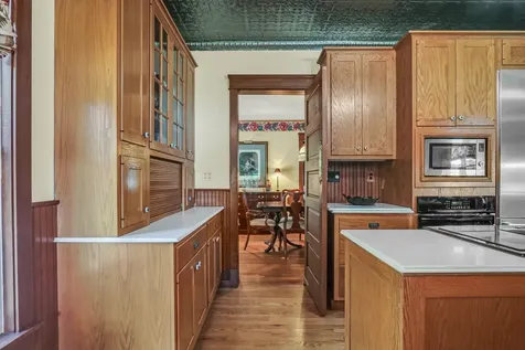 112 South Lake Street Grayslake IL 60030