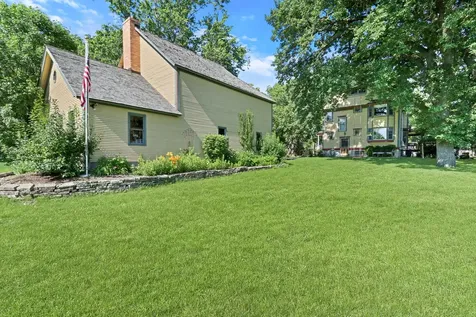 112 South Lake Street Grayslake IL 60030