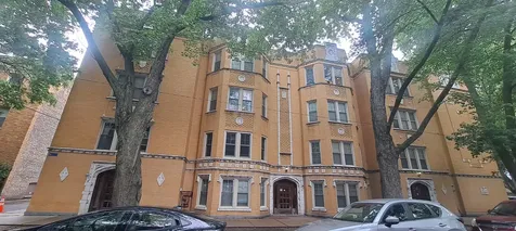 6452 North Bell Avenue Chicago IL 60645