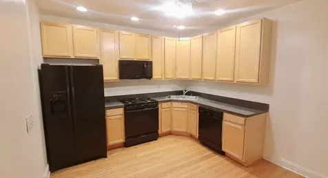 6452 North Bell Avenue Chicago IL 60645