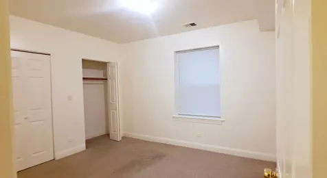 6452 North Bell Avenue Chicago IL 60645