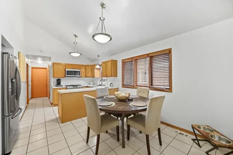 8850 South Mozart Avenue Evergreen Park IL 60805