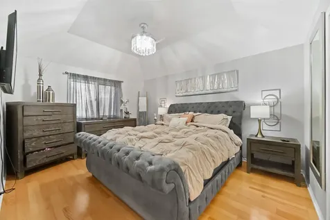 8850 South Mozart Avenue Evergreen Park IL 60805