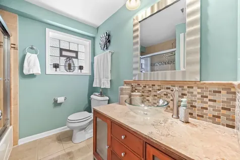 8850 South Mozart Avenue Evergreen Park IL 60805