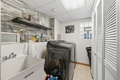 8850 South Mozart Avenue Evergreen Park IL 60805