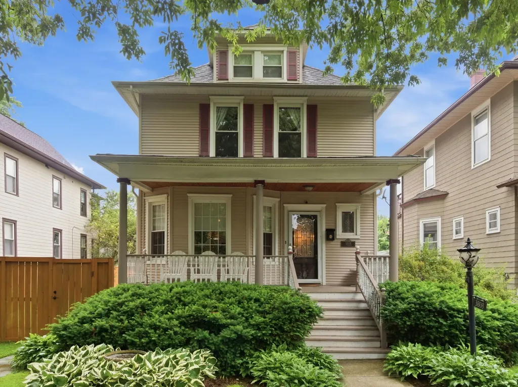 3808 North Ridgeway Avenue Chicago IL 60618