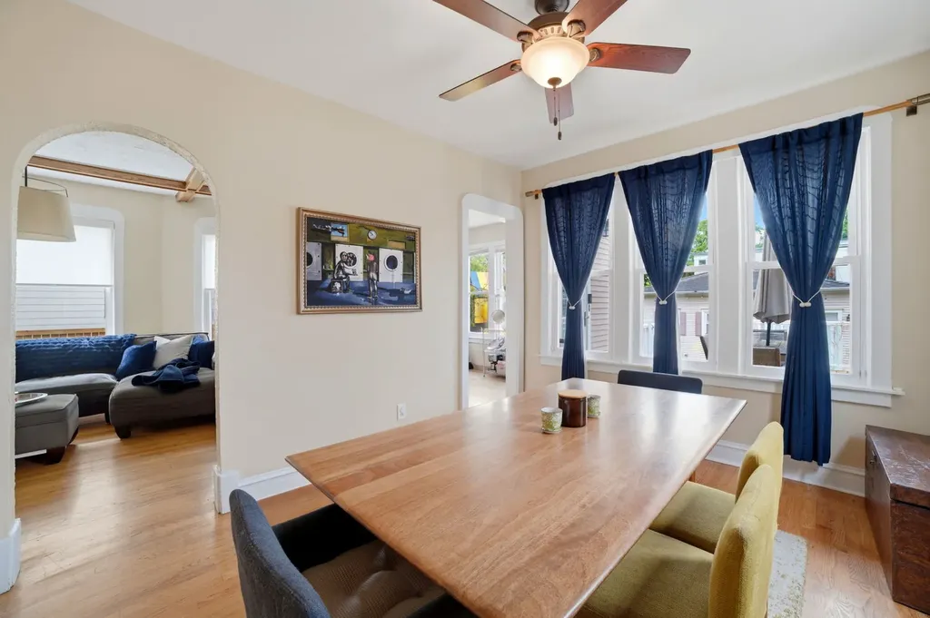 3808 North Ridgeway Avenue Chicago IL 60618