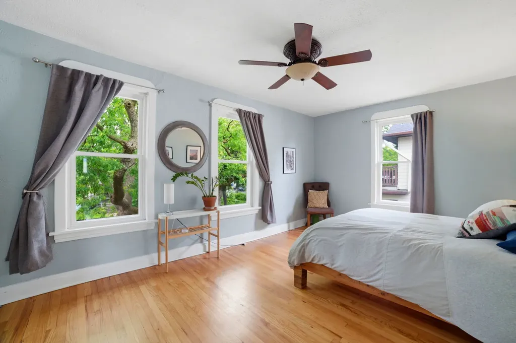 3808 North Ridgeway Avenue Chicago IL 60618