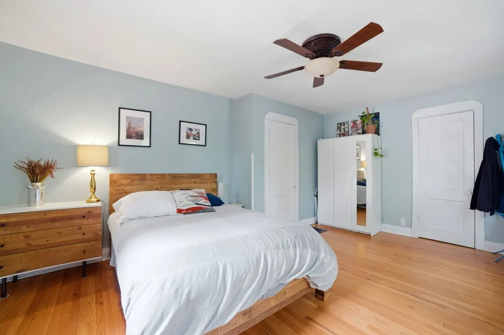 3808 North Ridgeway Avenue Chicago IL 60618
