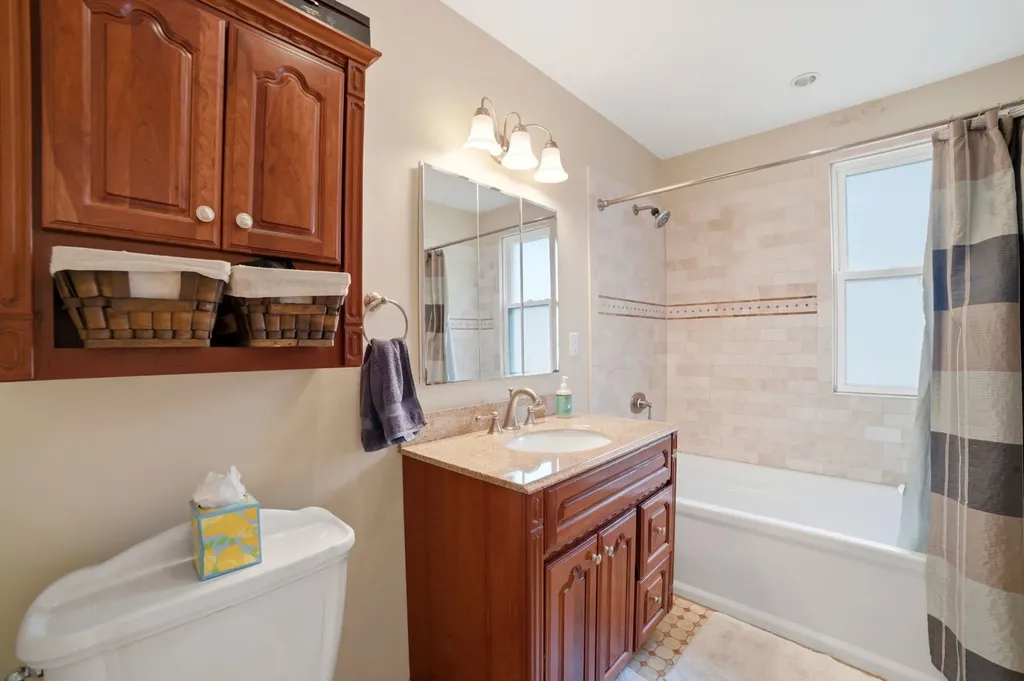 3808 North Ridgeway Avenue Chicago IL 60618