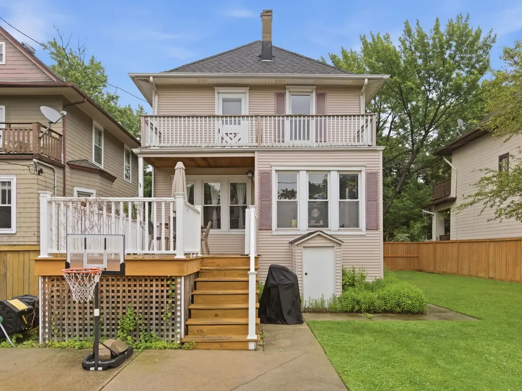 3808 North Ridgeway Avenue Chicago IL 60618