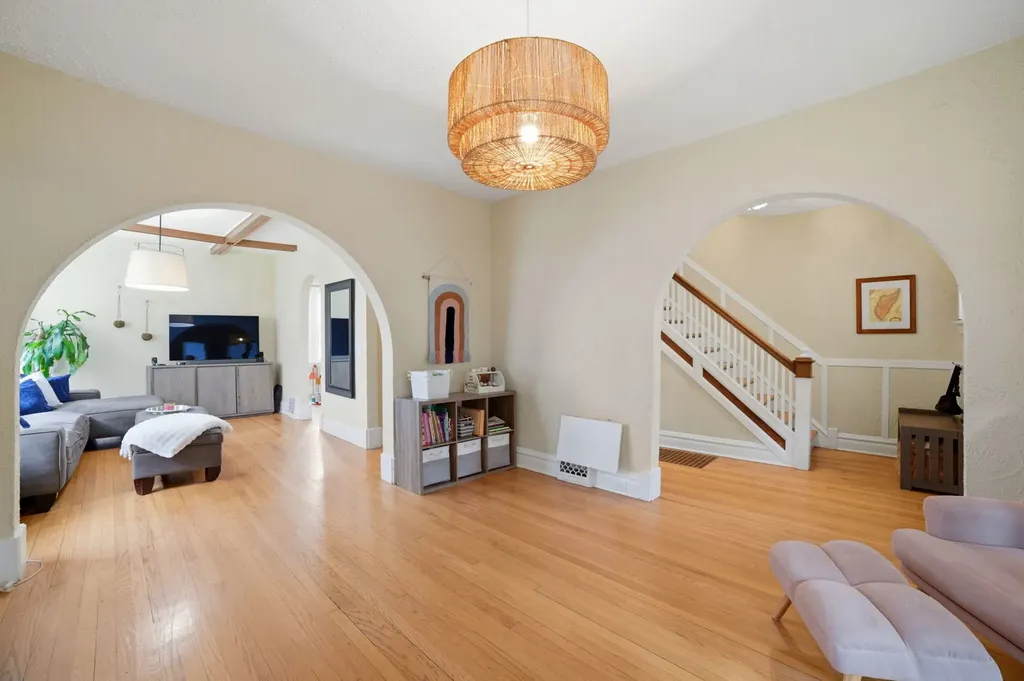 3808 North Ridgeway Avenue Chicago IL 60618