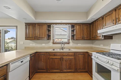 1300 Wolff Avenue Elgin IL 60123