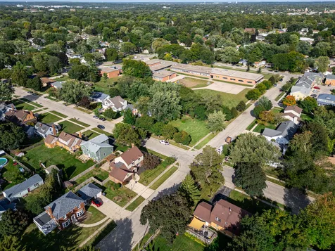 1300 Wolff Avenue Elgin IL 60123