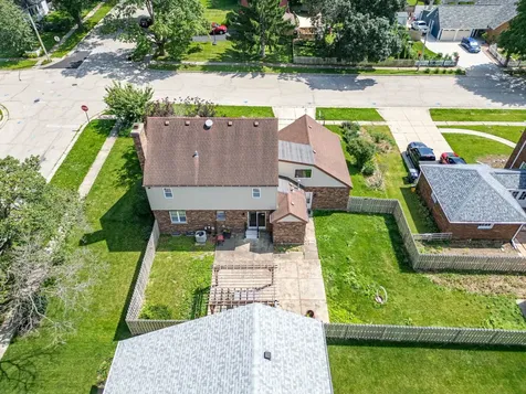 1300 Wolff Avenue Elgin IL 60123