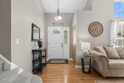 1464 Leeward Court Grayslake IL 60030