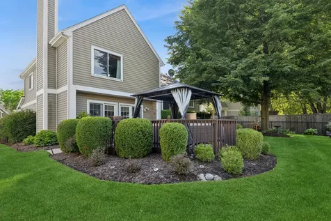 1464 Leeward Court Grayslake IL 60030