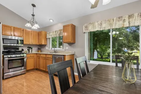 1464 Leeward Court Grayslake IL 60030