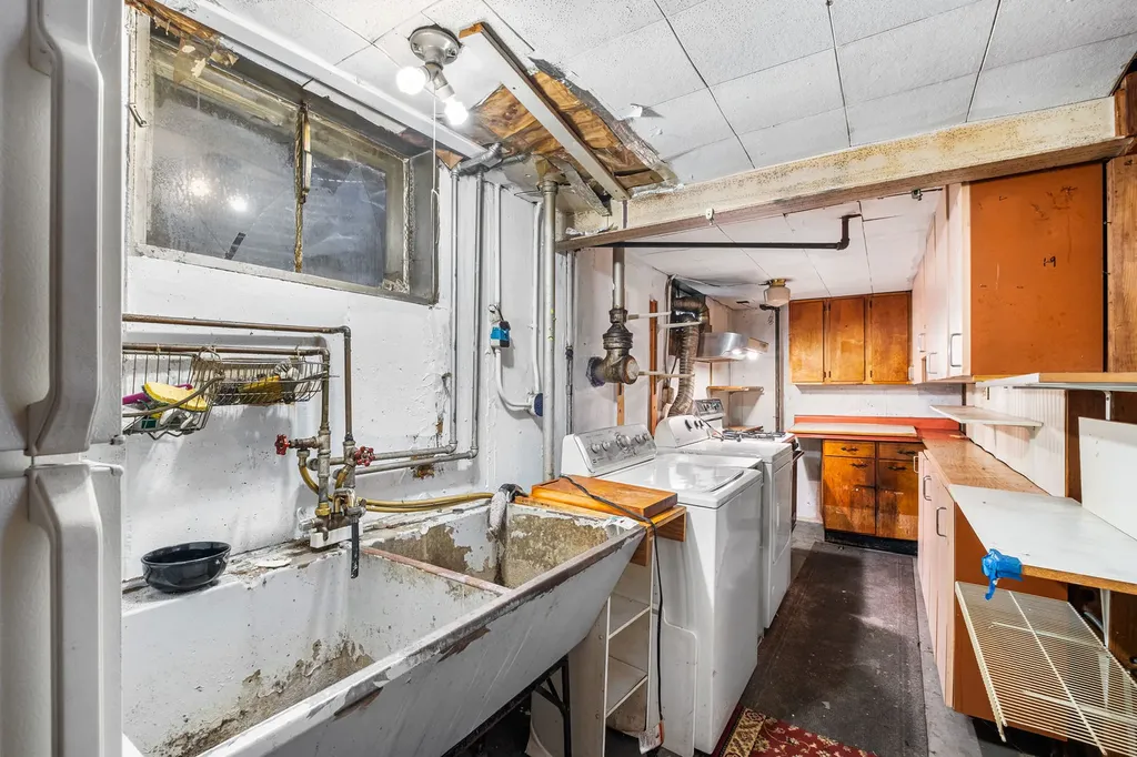 6209 North Caldwell Avenue Chicago IL 60646