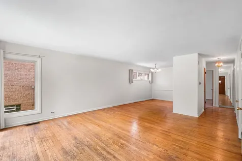 6209 North Caldwell Avenue Chicago IL 60646