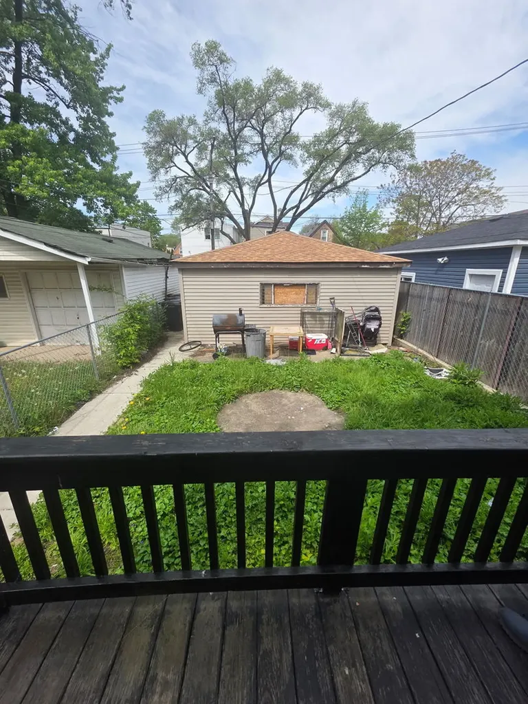 912 North Trumbull Avenue Chicago IL 60651
