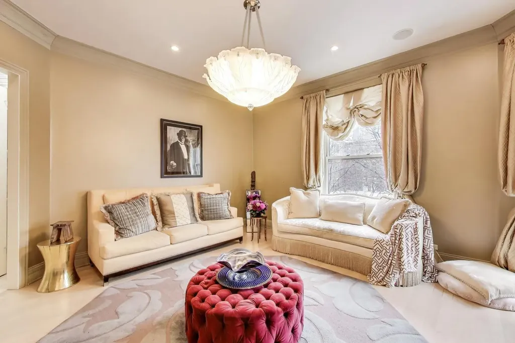 1919 South Prairie Avenue Chicago IL 60616