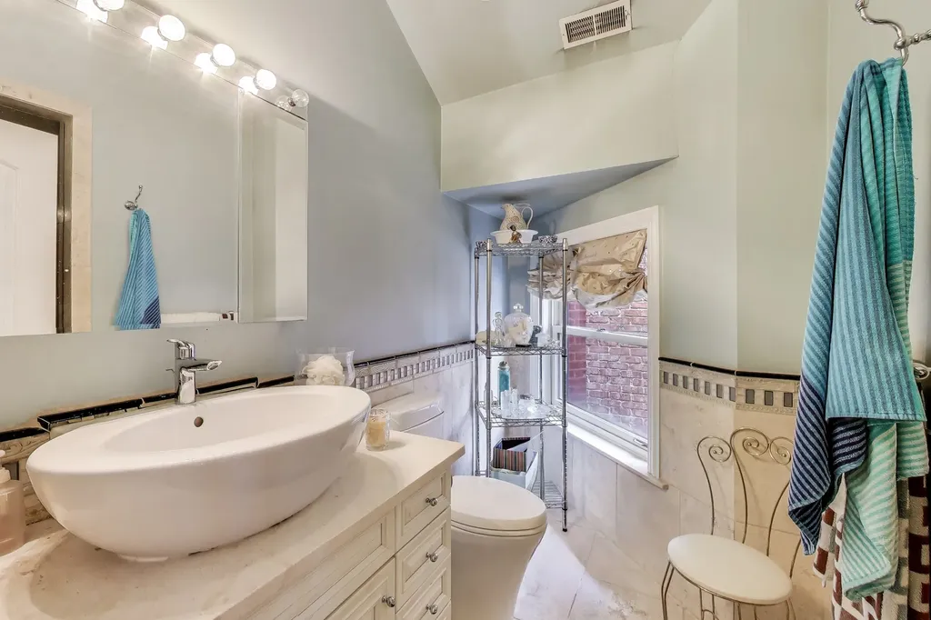 1919 South Prairie Avenue Chicago IL 60616