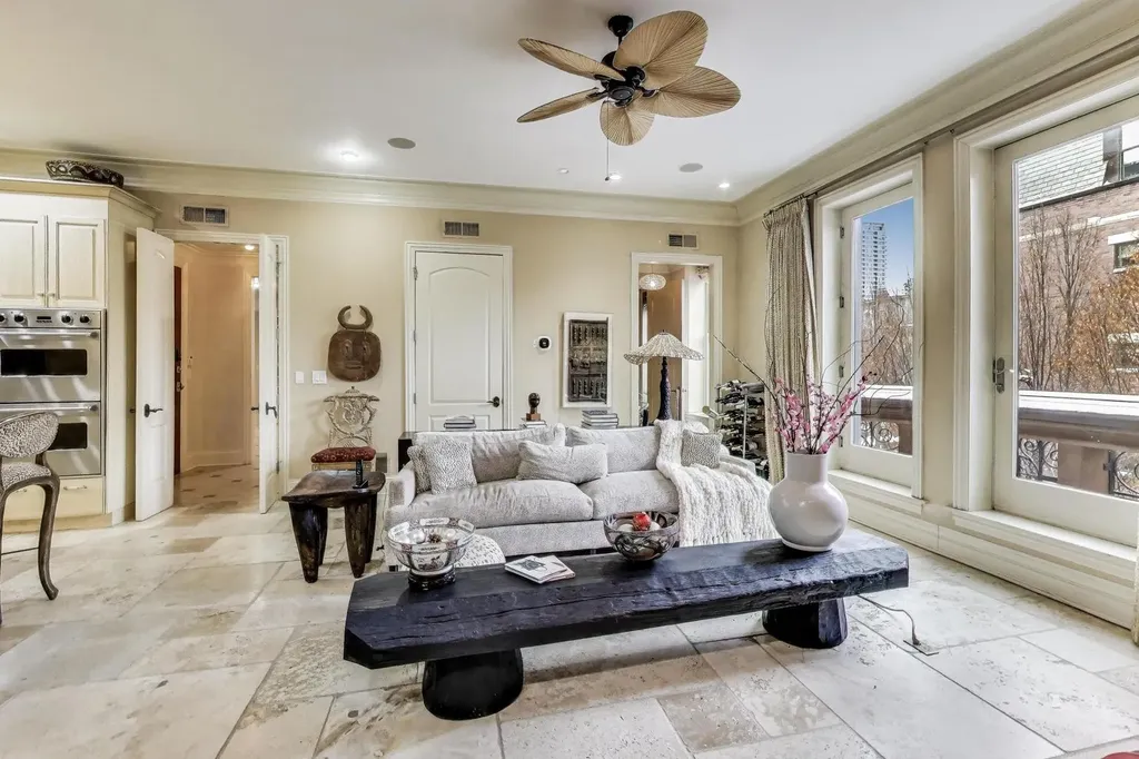 1919 South Prairie Avenue Chicago IL 60616