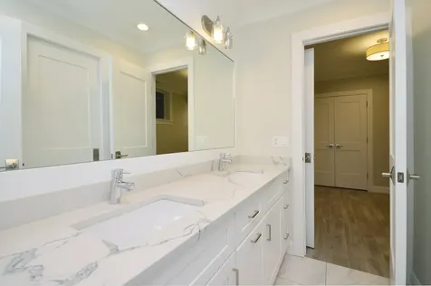 4727 North Winchester Avenue Chicago IL 60640