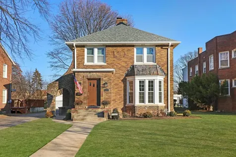 1317 North Jackson Street Waukegan IL 60085