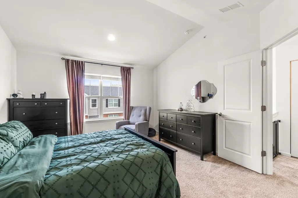 218 Timberleaf Circle Roselle IL 60172