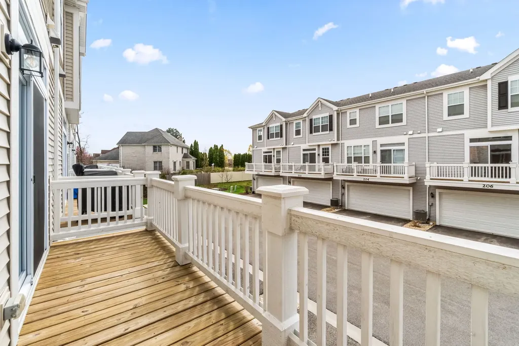 218 Timberleaf Circle Roselle IL 60172