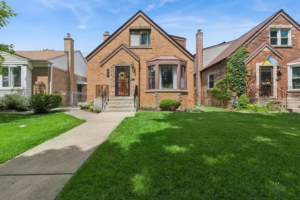 2009 Keeney Street Evanston IL 60202