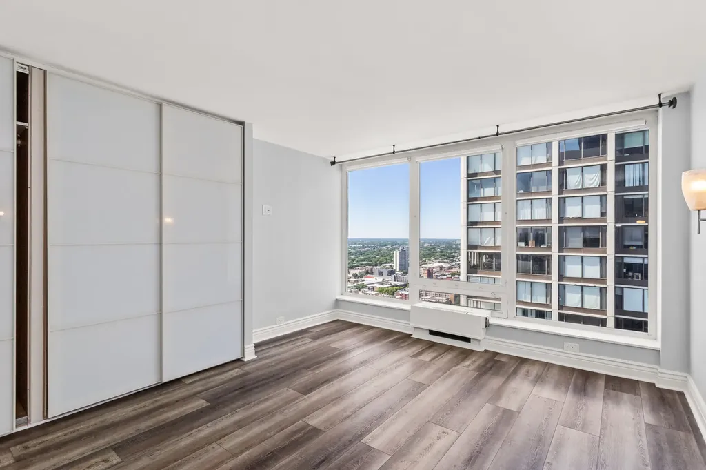 5445 North Sheridan Road Chicago IL 60640