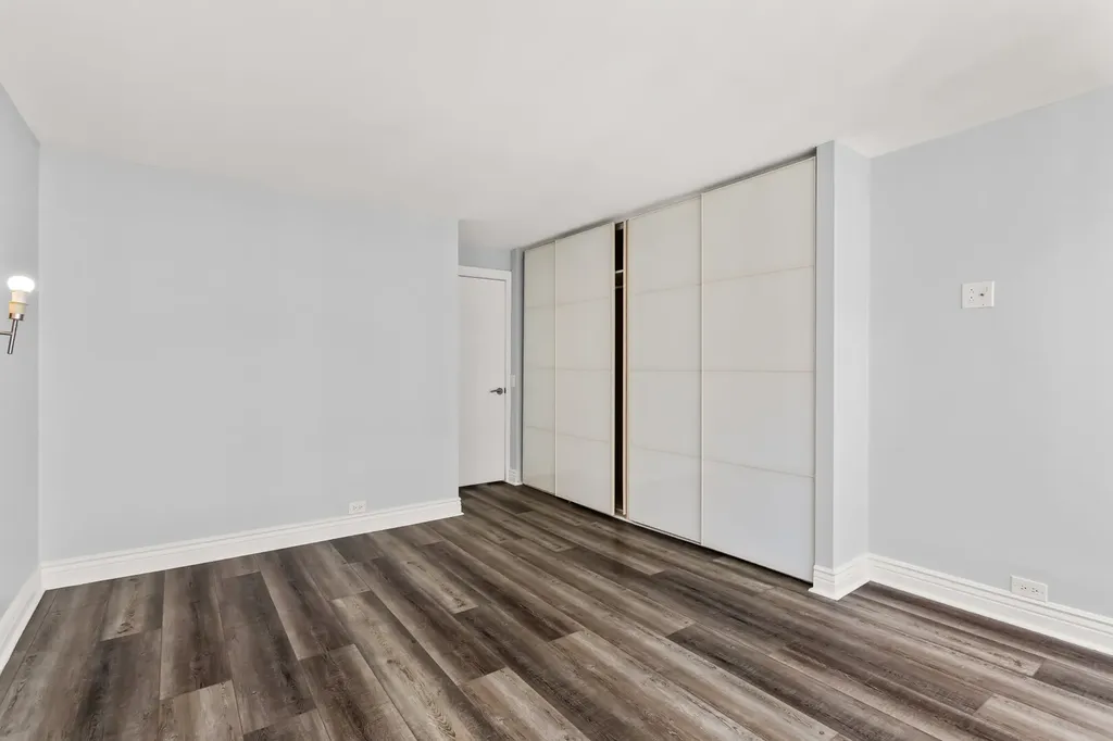 5445 North Sheridan Road Chicago IL 60640