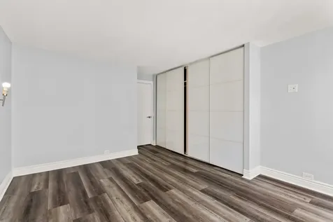 5445 North Sheridan Road Chicago IL 60640