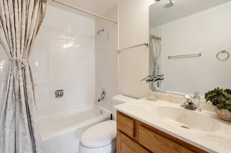 7410 West Lawrence Avenue Harwood Heights IL 60706