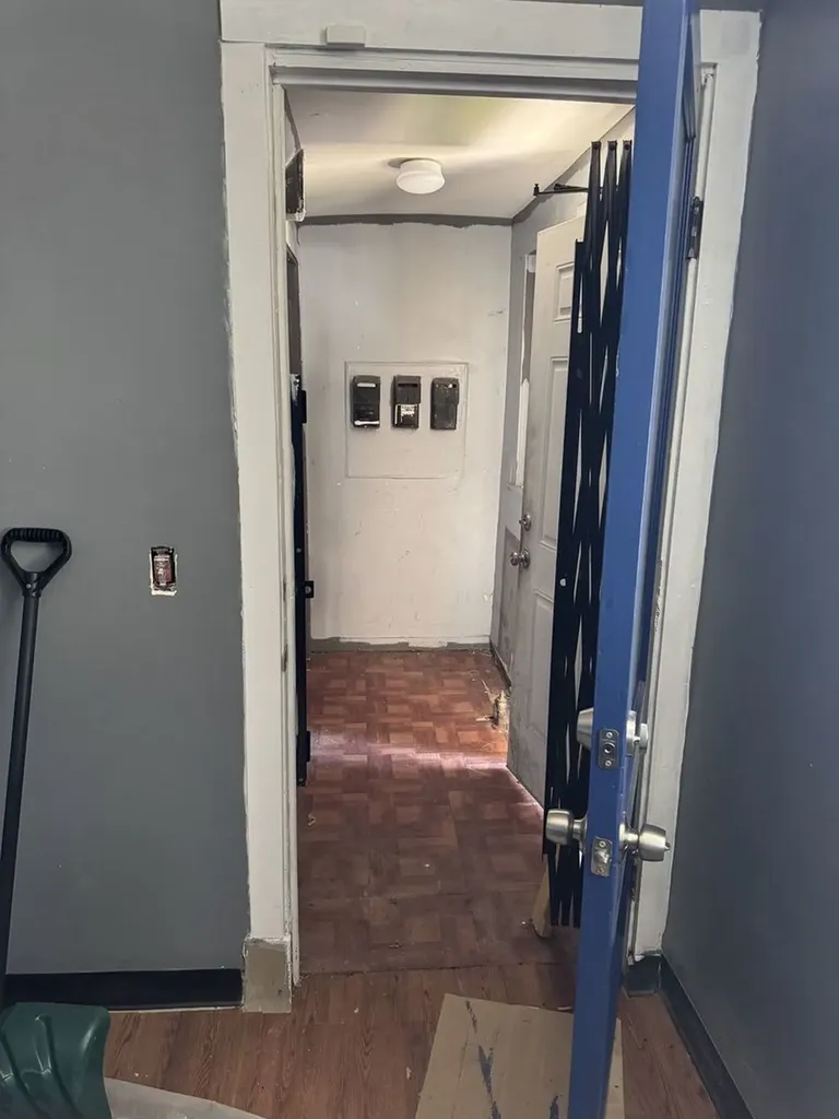 8357 South Marquette Avenue Chicago IL 60617