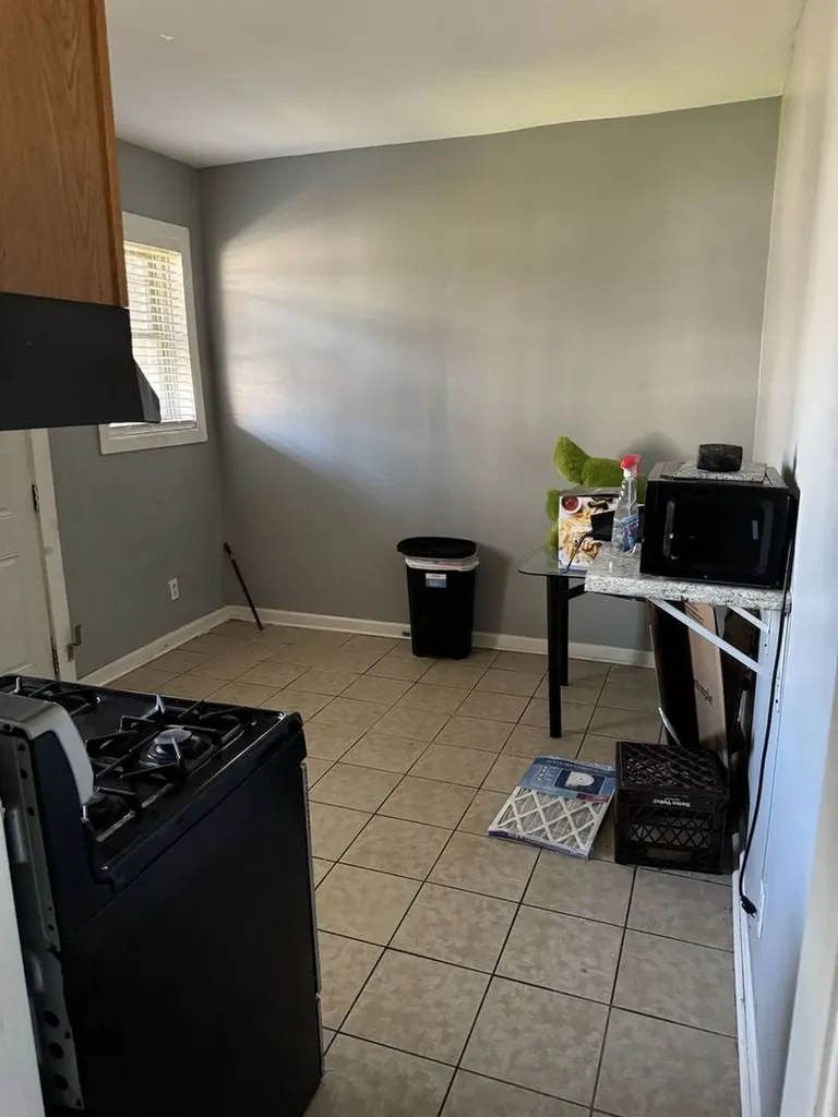 8357 South Marquette Avenue Chicago IL 60617