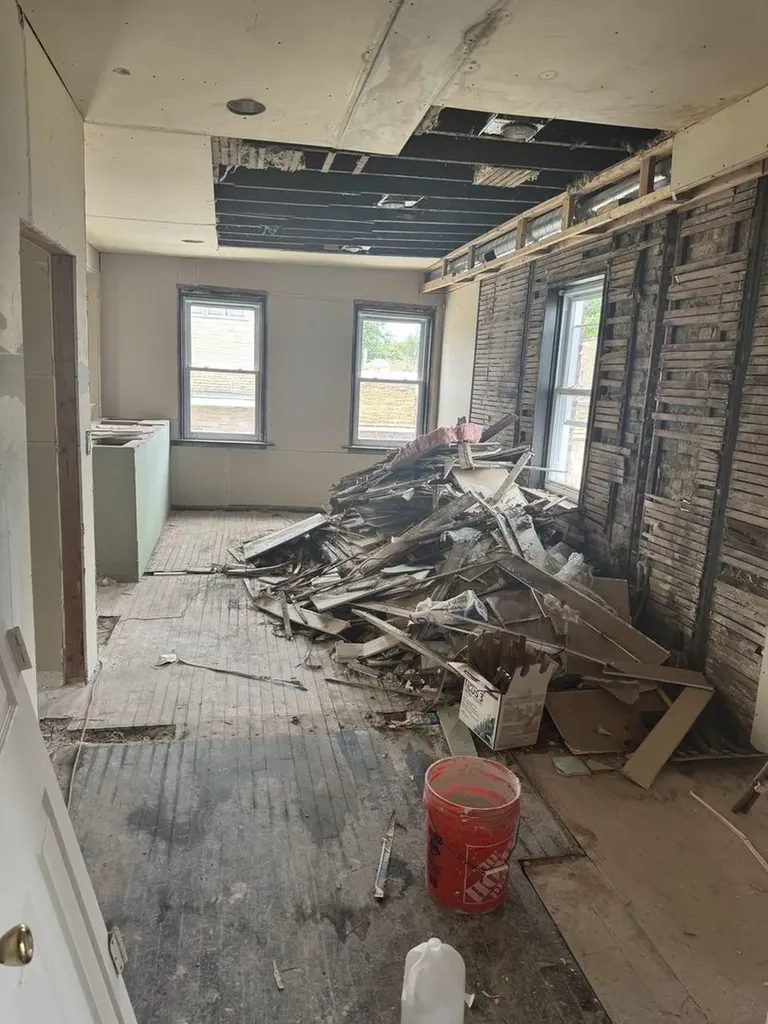 8357 South Marquette Avenue Chicago IL 60617