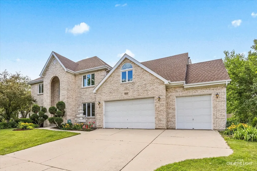 1058 Courtland Place Aurora IL 60502