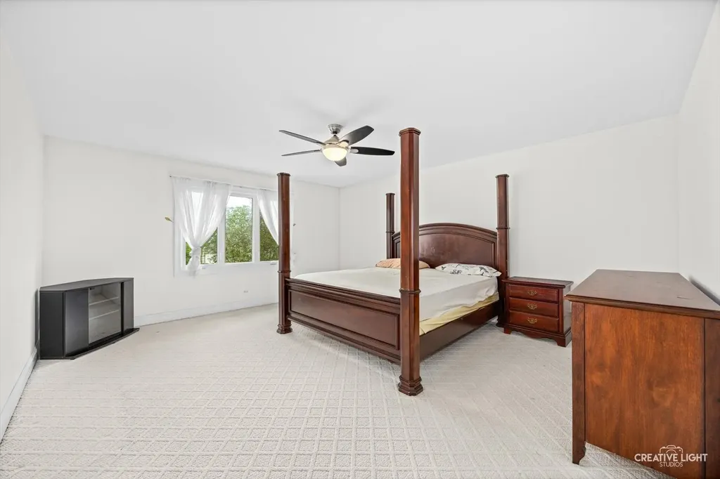 1058 Courtland Place Aurora IL 60502