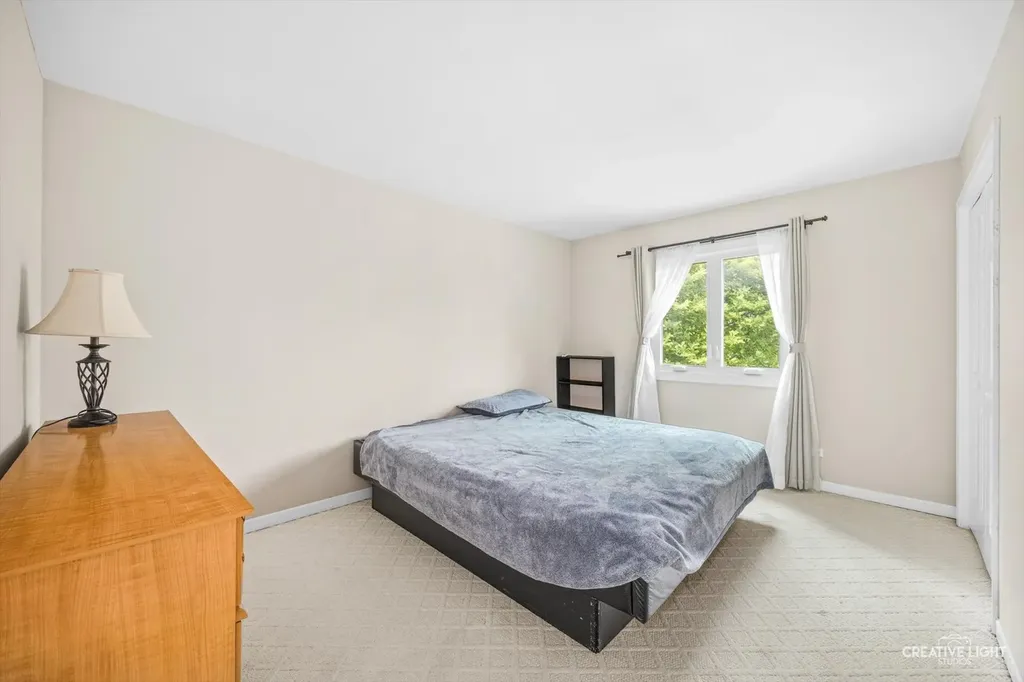 1058 Courtland Place Aurora IL 60502