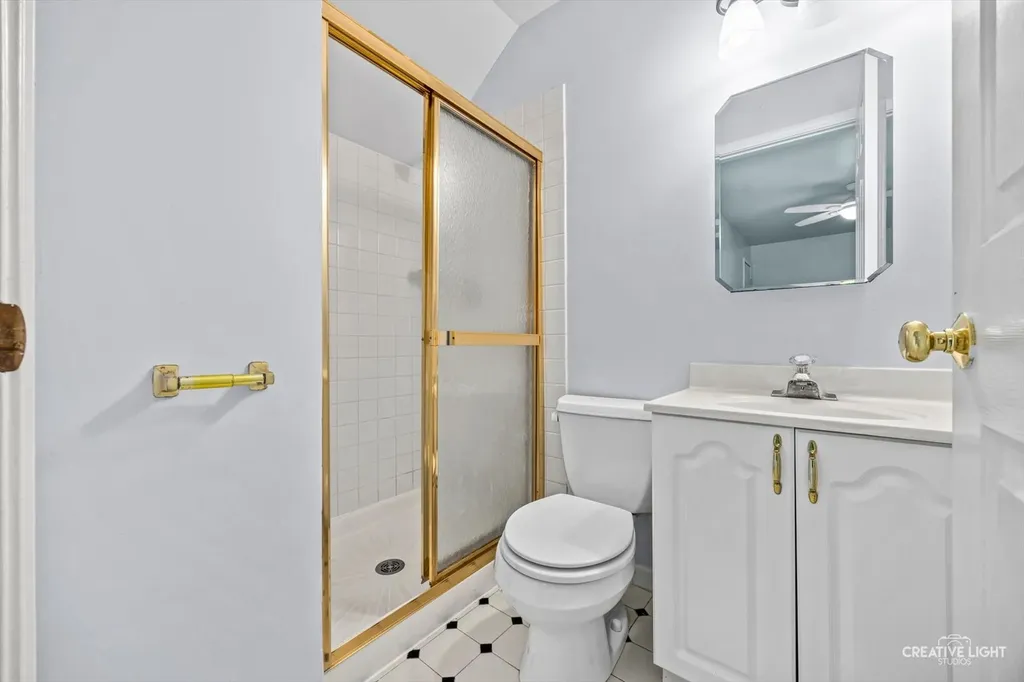 1058 Courtland Place Aurora IL 60502