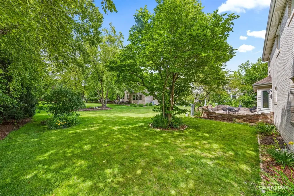 1058 Courtland Place Aurora IL 60502