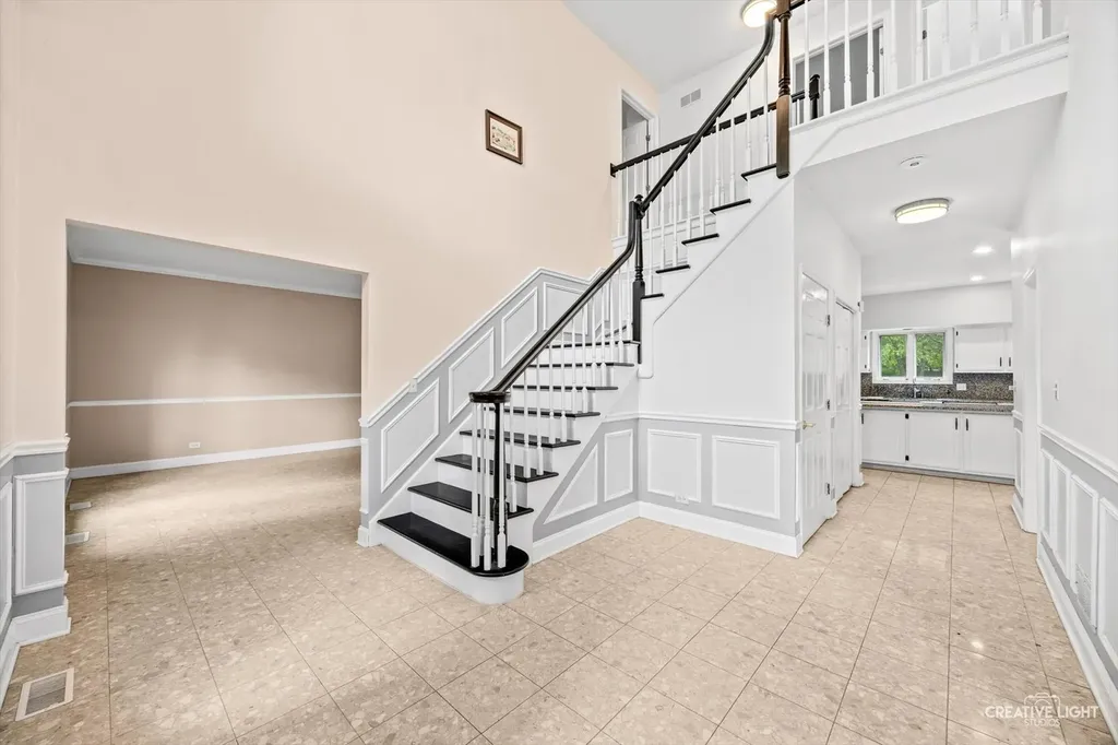 1058 Courtland Place Aurora IL 60502
