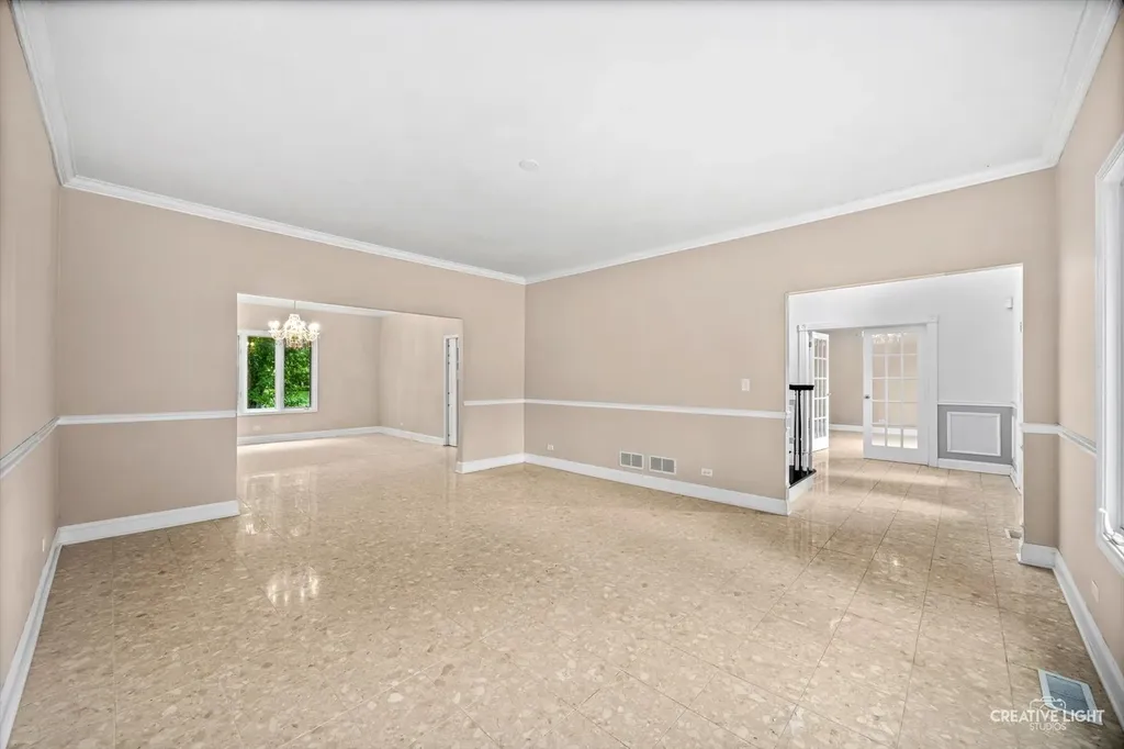 1058 Courtland Place Aurora IL 60502